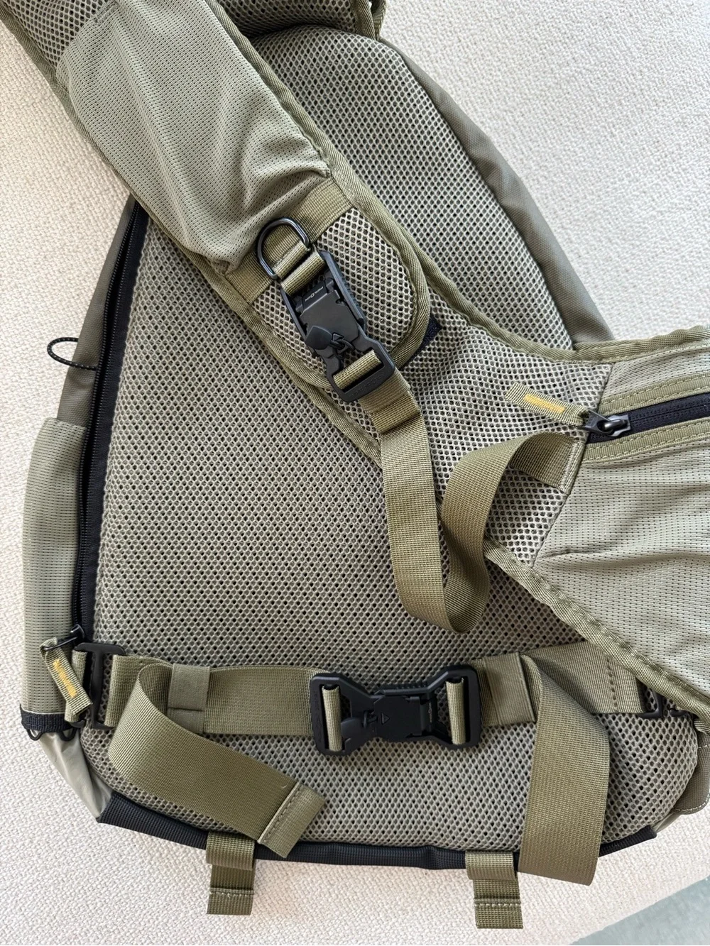 Oakley 12L Boulder Green Latitude Sling Pack